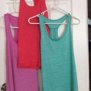 Lot of 6 workout tanks!